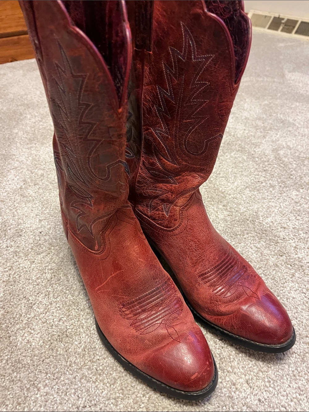 Women’s Ariat Red Leather Western Cowboy Boots - Picture 2 of 7